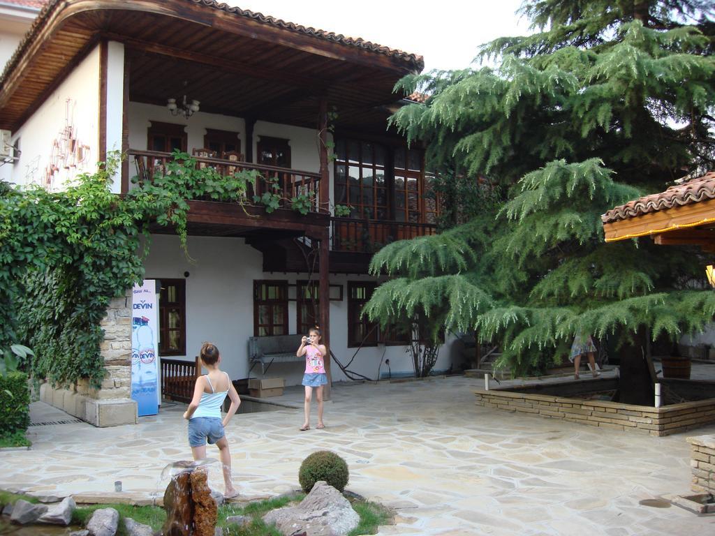 Chakarova Guest House Sliven Exterior foto