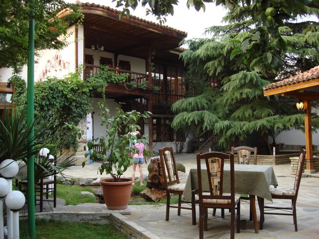 Chakarova Guest House Sliven Exterior foto