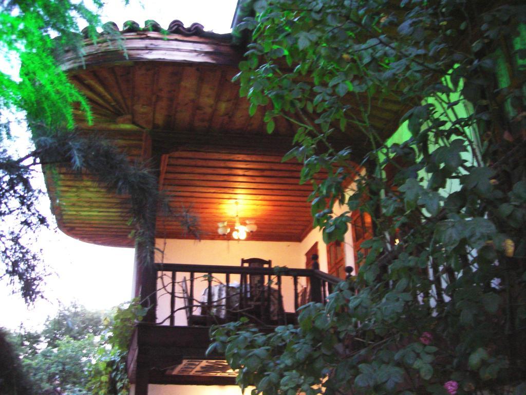 Chakarova Guest House Sliven Exterior foto